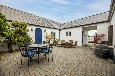 19590 Mockingbird Ln, Redding, CA 96002 photo 2