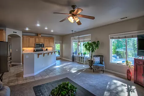 19215 Snowburst Ct, Redding, CA 96003 photo 14