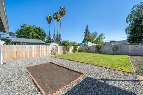 2567 Belladonna St, Redding, CA 96002 photo 30