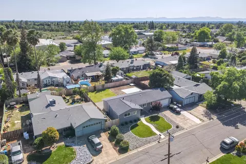 2567 Belladonna St, Redding, CA 96002 photo 6