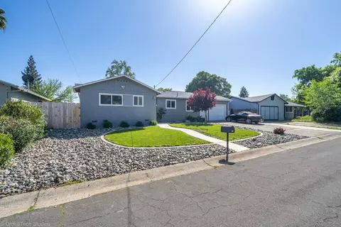 2567 Belladonna St, Redding, CA 96002 photo 16