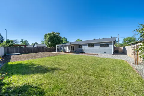 2567 Belladonna St, Redding, CA 96002 photo 27