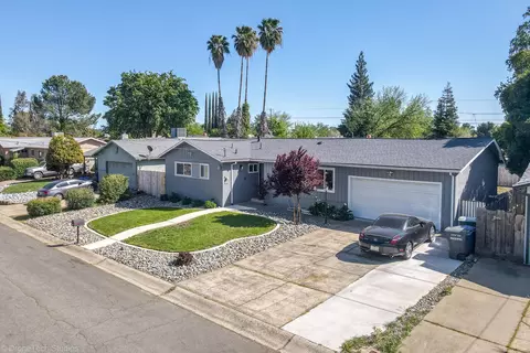 2567 Belladonna St, Redding, CA 96002 photo 2