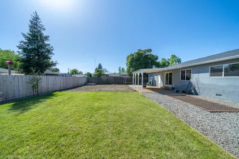 2567 Belladonna St, Redding, CA 96002 photo 28