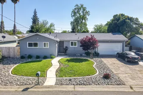 2567 Belladonna St, Redding, CA 96002 photo 1