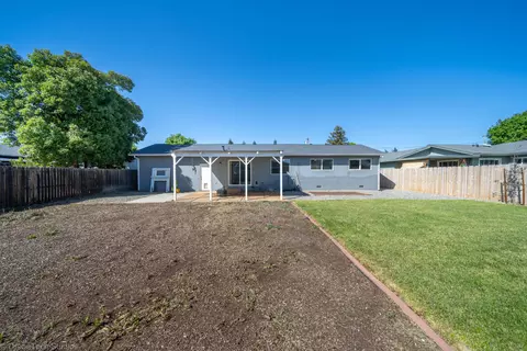 2567 Belladonna St, Redding, CA 96002 photo 26