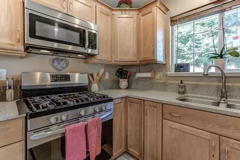 11345 Balboa Dr, Redding, CA 96003 photo 9