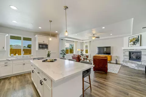 1175 Hancock Dr, Redding, CA 96003 photo 6