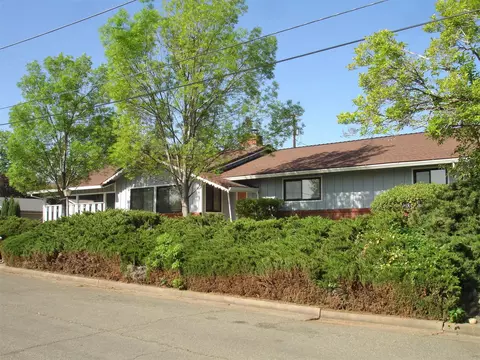 4692 Lookout Ct, Redding, CA 96001 photo 1