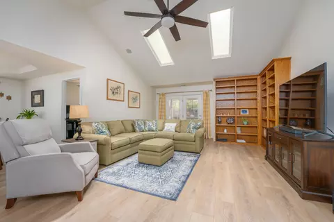 3037 Stonecrest Pl, Redding, CA 96001 photo 3