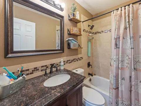 6382 Leonard Dr, Redding, CA 96001 photo 8