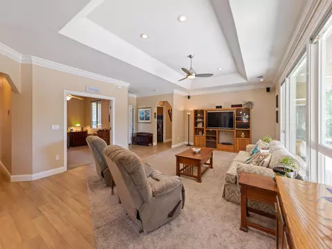 11764 Bay Tree Ln, Redding, CA 96003 photo 1