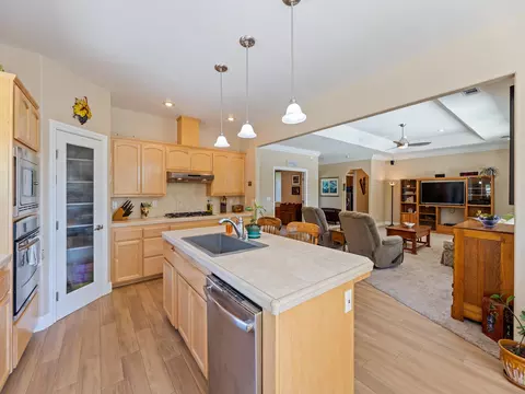 11764 Bay Tree Ln, Redding, CA 96003 photo 6