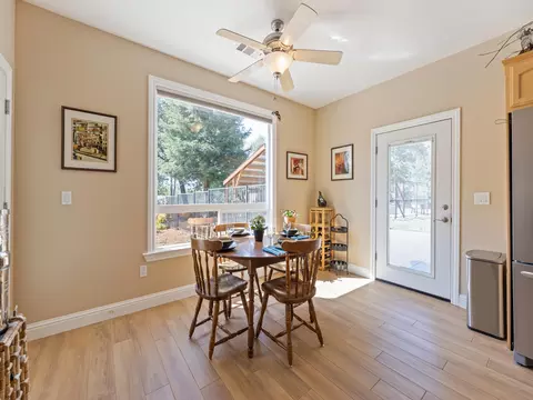 11764 Bay Tree Ln, Redding, CA 96003 photo 7