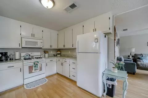 2535 Holly St, Anderson, CA 96007 photo 8