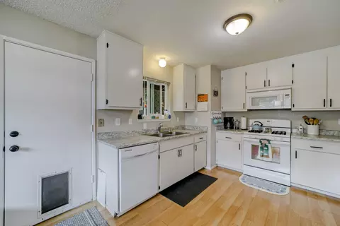 2535 Holly St, Anderson, CA 96007 photo 9