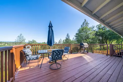 14028 Rugged Trl, Redding, CA 96003 photo 3