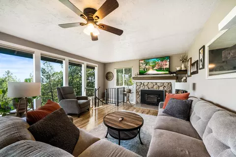 14028 Rugged Trl, Redding, CA 96003 photo 11