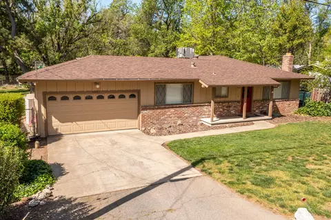 3241 Nicolet Ln, Redding, CA 96001 photo 1