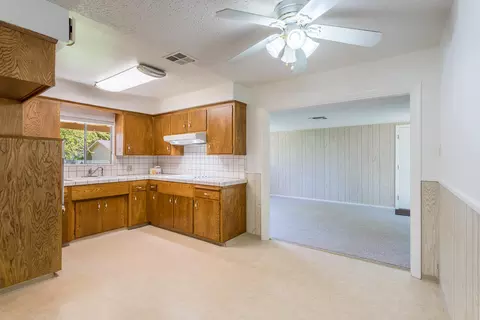 3241 Nicolet Ln, Redding, CA 96001 photo 3