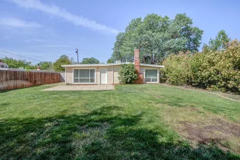 2795 Fairway Ave, Redding, CA 96002 photo 2