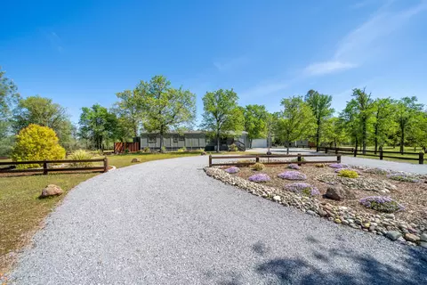 10173 Road Runner Way, Redding, CA 96003 photo 1