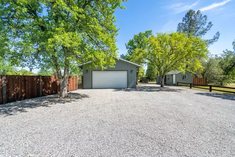 10173 Road Runner Way, Redding, CA 96003 photo 6