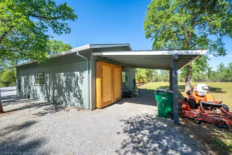 10173 Road Runner Way, Redding, CA 96003 photo 9