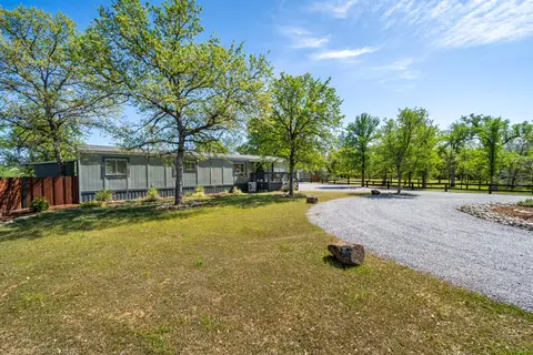10173 Road Runner Way, Redding, CA 96003 photo 3