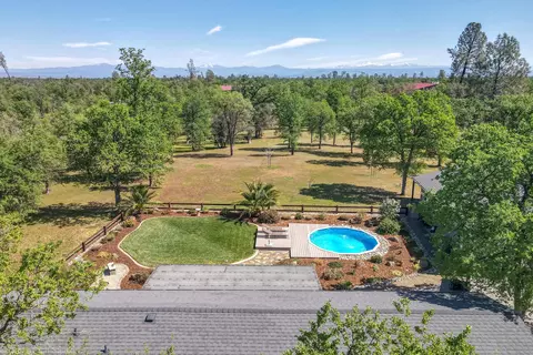 10173 Road Runner Way, Redding, CA 96003 photo 40