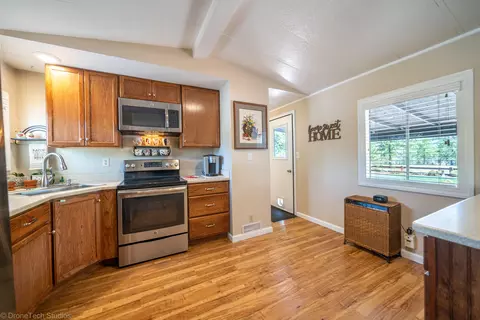 10173 Road Runner Way, Redding, CA 96003 photo 32