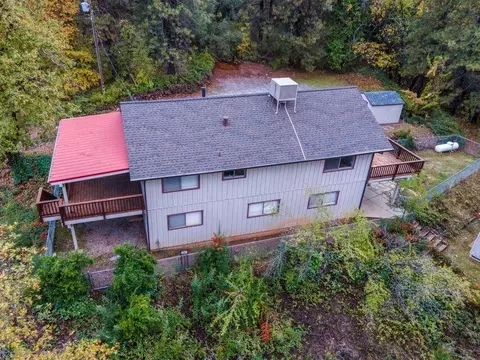 14830 Wonderland Blvd, Redding, CA 96003 photo 2