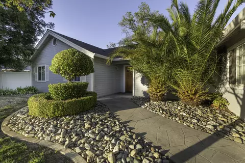 577 Olympic St, Redding, CA 96003 photo 8
