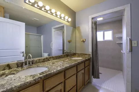 577 Olympic St, Redding, CA 96003 photo 17