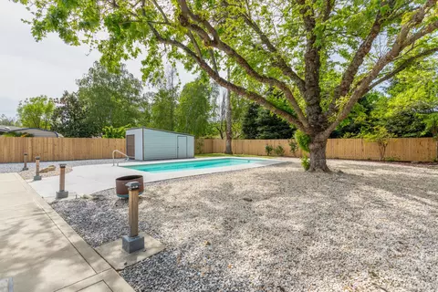 6582 Hemlock St, Redding, CA 96001 photo 18