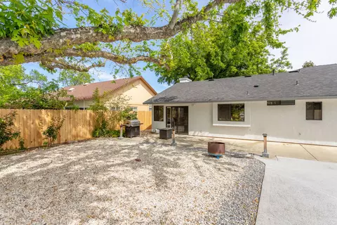 6582 Hemlock St, Redding, CA 96001 photo 15
