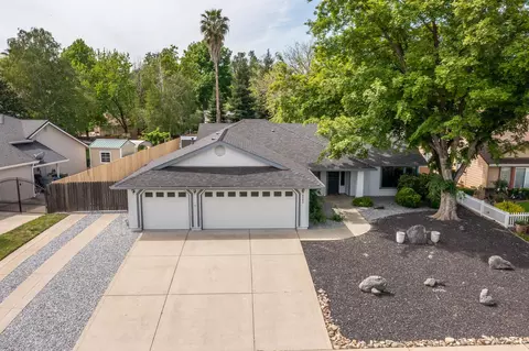 6582 Hemlock St, Redding, CA 96001 photo 1