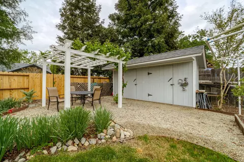 1562 Purple Way, Redding, CA 96003 photo 36