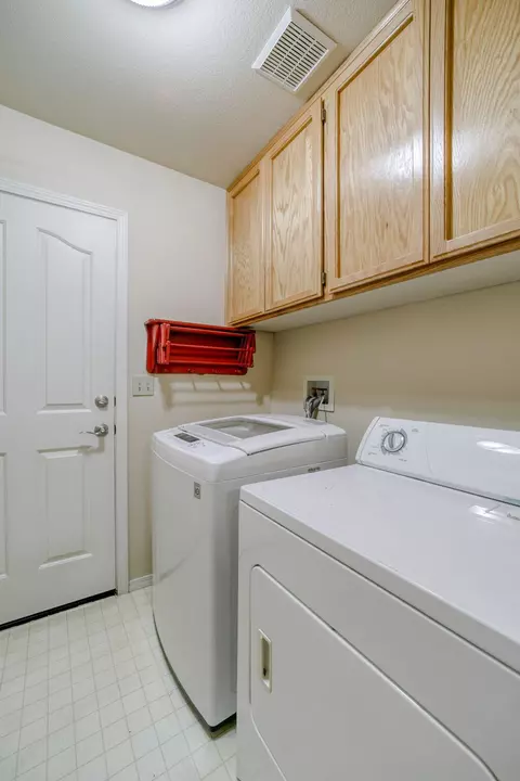 1562 Purple Way, Redding, CA 96003 photo 14