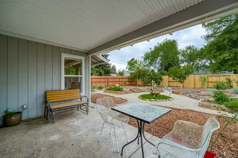 1562 Purple Way, Redding, CA 96003 photo 29