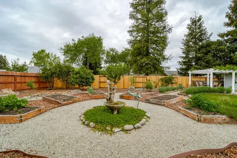 1562 Purple Way, Redding, CA 96003 photo 30