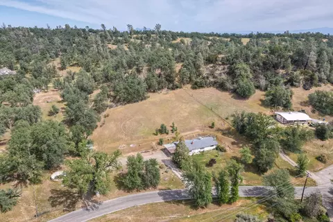 520 Branstetter Ln, Redding, CA 96001 photo 5