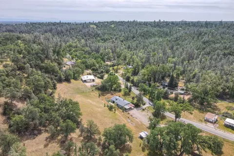 520 Branstetter Ln, Redding, CA 96001 photo 11