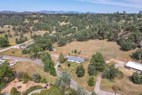 520 Branstetter Ln, Redding, CA 96001 photo 7