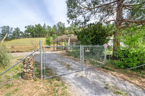 520 Branstetter Ln, Redding, CA 96001 photo 16