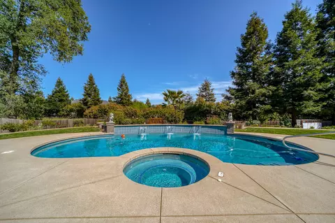4873 St Charles Dr, Redding, CA 96002 photo 25