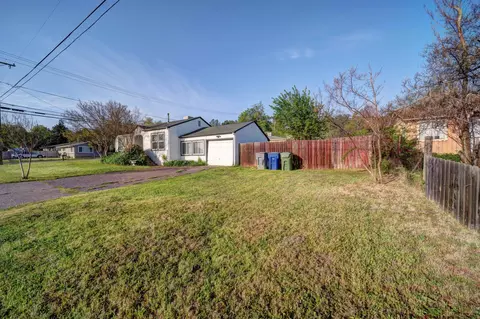 1800 Grandview Ave, Redding, CA 96001 photo 3