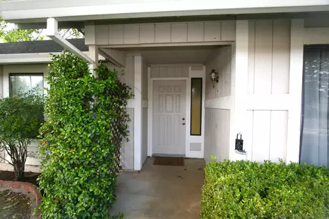 6748 Creekside St, Redding, CA 96001 photo 3