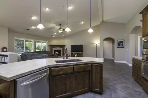 3315 Laver St, Redding, CA 96002 photo 14