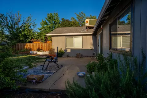 1864 Bembow Dr, Redding, CA 96002 photo 23